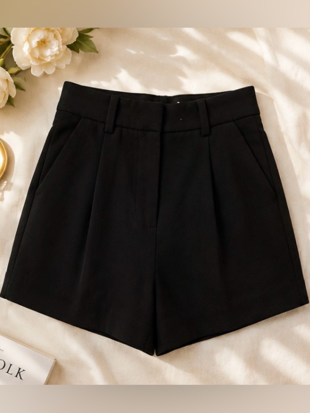 Abercrombie & Fitch Black High-Waist Pleated Shorts size 00